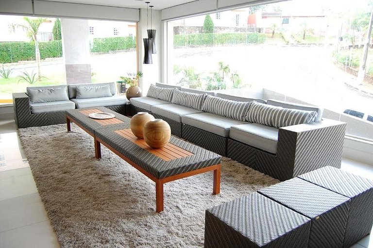 Apto em Rio Quente com ar na sala e suíte