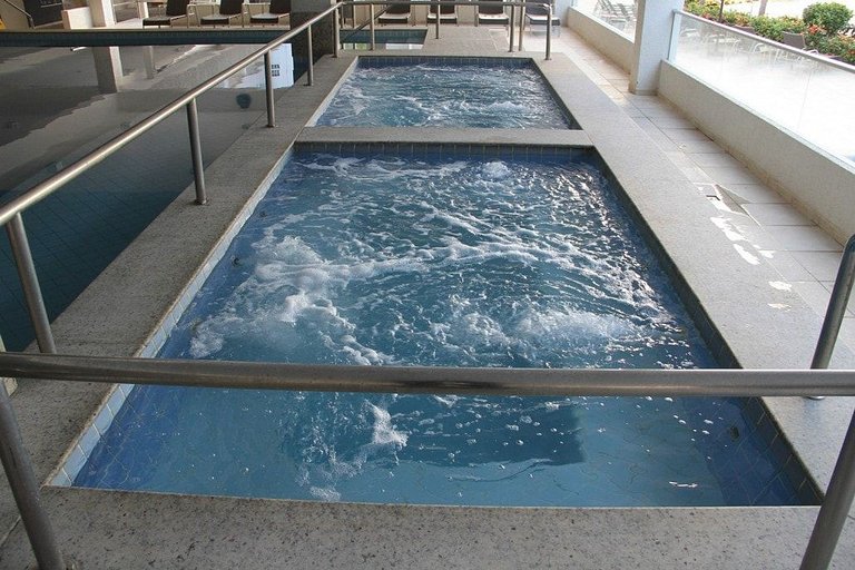 Apto Rio Quente - Ar cond na suíte e vista piscina