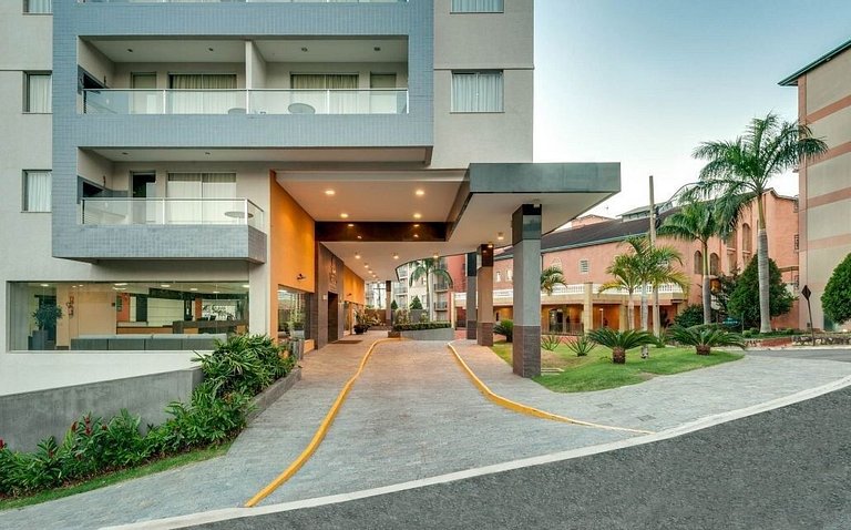 Apto Rio Quente - Ar cond na suíte e vista piscina