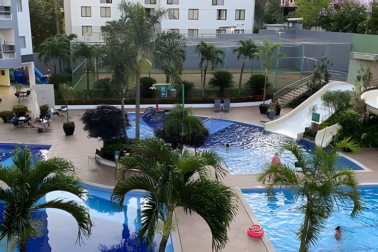 Apto em Rio Quente com linda vista pras piscinas