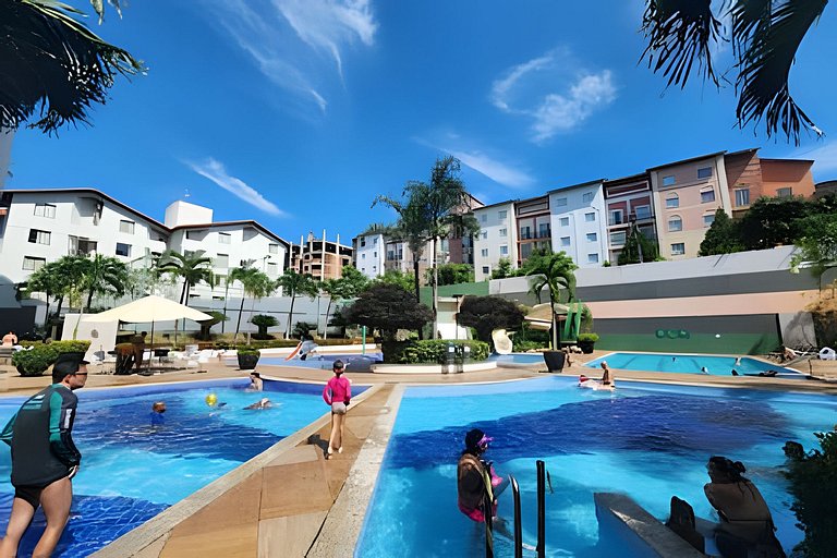 Apto em Rio Quente com linda vista pras piscinas