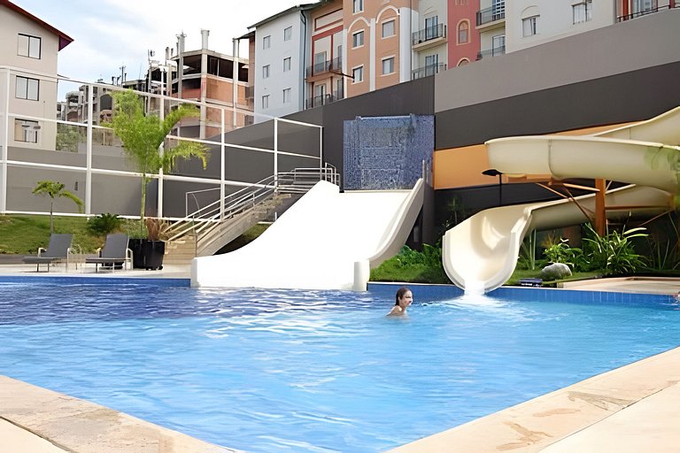 Apto em Rio Quente com ótima área de lazer