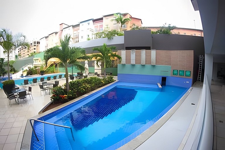 Apto Rio Quente - Vista piscina e ar cond na suíte