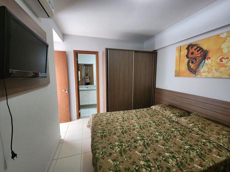 Apto em Rio Quente com ar na sala e suíte