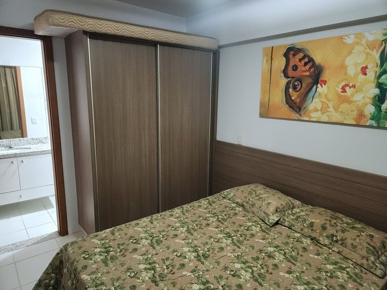 Apto em Rio Quente com ar na sala e suíte