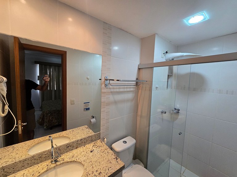 Apto em Rio Quente com ar na sala e suíte