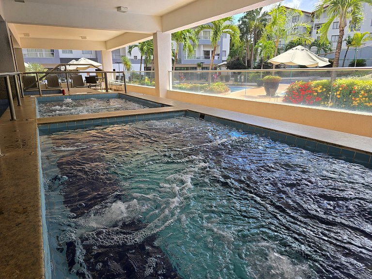 Apto Rio Quente - Vista piscina e ar cond na suíte