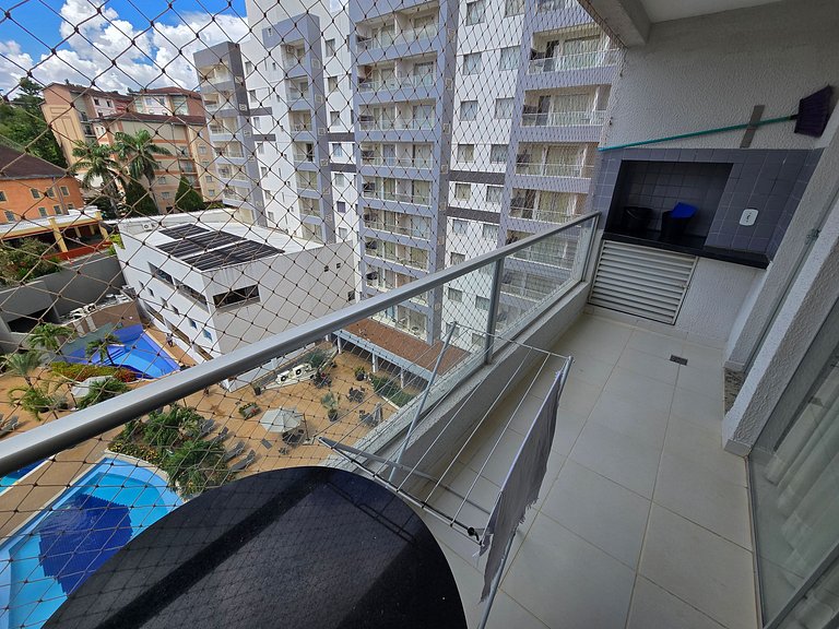 Apto Rio Quente - Ar cond na suíte e vista piscina