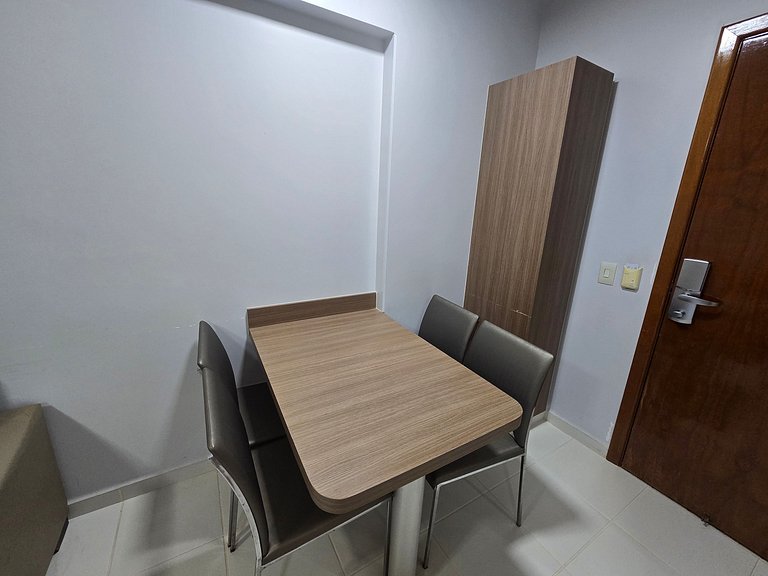 Apto em Rio Quente com ar na sala e suíte