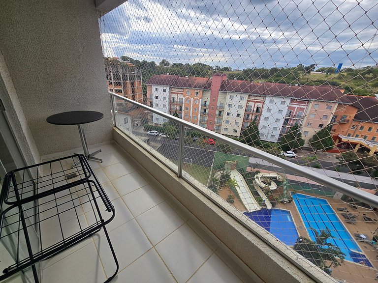 Apto em Rio Quente com linda vista pras piscinas